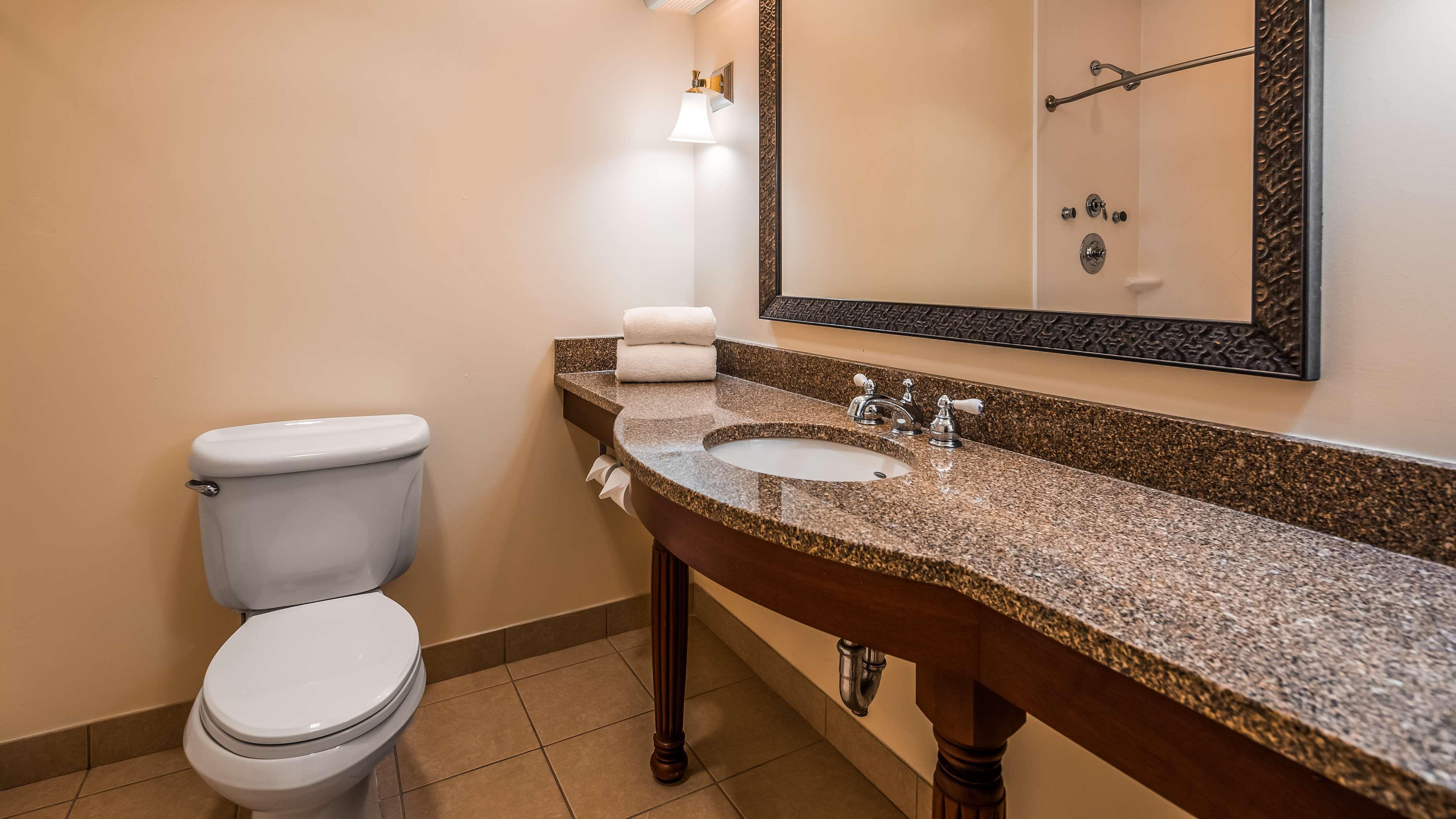 Western Adams Quincy-boston 3*